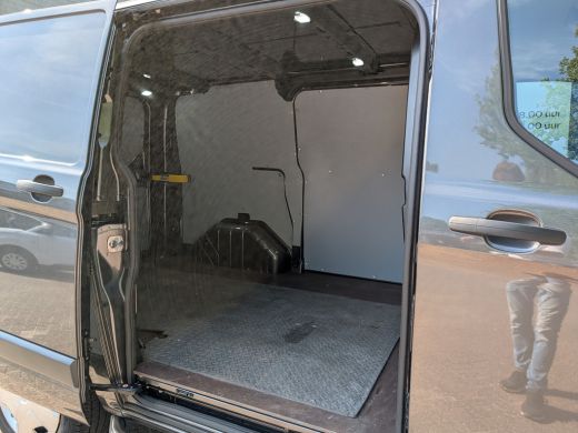 Ford Transit Custom 280 2.0 TDCI L1H1 Trend 130pk | Automaat | 3- Zits | Voorruitverwarming | Cruise | Imperiaal | Tr... ActivLease financial lease