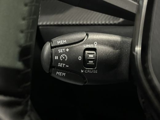 Peugeot 208 1.2 PureTech Allure | Airco (automatisch) | Apple Carplay/Android Auto|telefoonintegratie premium... ActivLease financial lease
