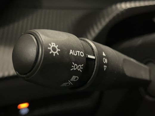 Peugeot 208 1.2 PureTech Allure | Airco (automatisch) | Apple Carplay/Android Auto|telefoonintegratie premium... ActivLease financial lease