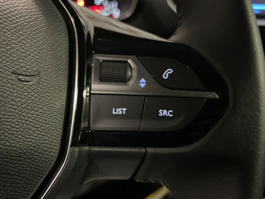 Peugeot 208 1.2 PureTech Allure | Airco (automatisch) | Apple Carplay/Android Auto|telefoonintegratie premium... ActivLease financial lease