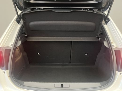 Peugeot 208 Peugeot 1.2 PureTech GT Pack VOL OPTIE! | Panoramadak | LEDER! | Massage | Elec.Stoel | Adaptieve... ActivLease financial lease