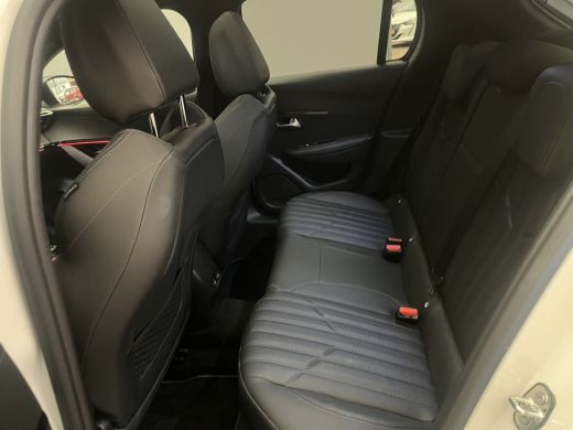 Peugeot 208 Peugeot 1.2 PureTech GT Pack VOL OPTIE! | Panoramadak | LEDER! | Massage | Elec.Stoel | Adaptieve... ActivLease financial lease
