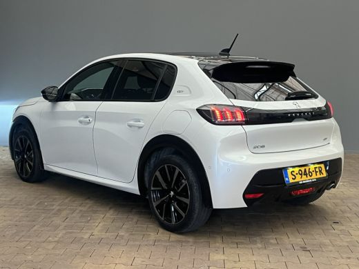 Peugeot 208 Peugeot 1.2 PureTech GT Pack VOL OPTIE! | Panoramadak | LEDER! | Massage | Elec.Stoel | Adaptieve... ActivLease financial lease