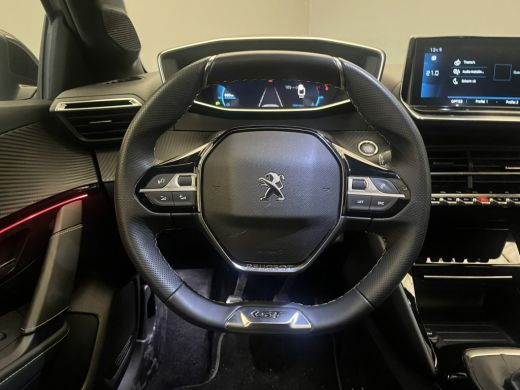 Peugeot 208 Peugeot 1.2 PureTech GT Pack VOL OPTIE! | Panoramadak | LEDER! | Massage | Elec.Stoel | Adaptieve... ActivLease financial lease