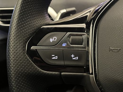 Peugeot 5008 Peugeot Automaat 1.2 PureTech GT AUTOMAAT | 7 Persoons | BLACK PACK | 19'' LMV | Navigatie | Clim... ActivLease financial lease