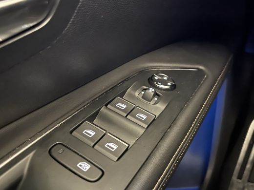 Peugeot 5008 Peugeot Automaat 1.2 PureTech GT AUTOMAAT | 7 Persoons | BLACK PACK | 19'' LMV | Navigatie | Clim... ActivLease financial lease