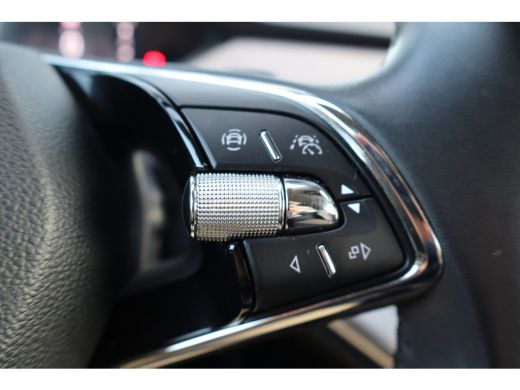Skoda Enyaq iV 60 First Edition | Navigatie | Achteruitrijcamera | Apple Carplay/Android Auto | Trekhaak | ActivLease financial lease