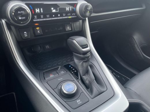 Toyota RAV4 2.5 Hybrid AWD Executive | All in prijs | Full Options | Leder bekleding | Apple / Android ActivLease financial lease