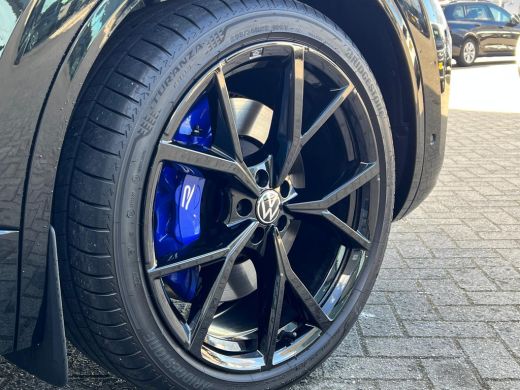 Volkswagen Touareg 3.0 TSi 462 pk eHybrid 4MOTION R | Trekhaak elektrisch uitklapbaar | Rondomzicht camera | Luchtve... ActivLease financial lease