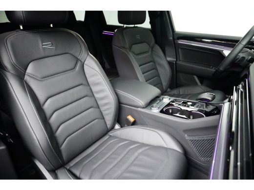 Volkswagen Touareg 3.0 TSi 462 pk eHybrid 4MOTION R | Trekhaak elektrisch uitklapbaar | Rondomzicht camera | Luchtve... ActivLease financial lease