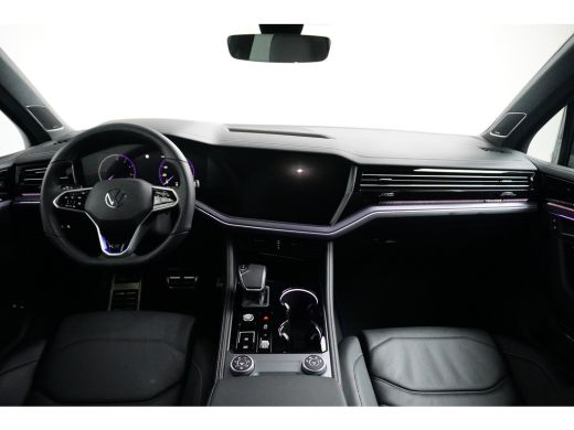Volkswagen Touareg 3.0 TSi 462 pk eHybrid 4MOTION R | Trekhaak elektrisch uitklapbaar | Rondomzicht camera | Luchtve... ActivLease financial lease