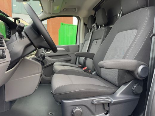 Volkswagen Transporter 2.0 TDI L2H1 30 Life | Bijrijdersbank | Climate Control | Achteruitrijcamera ActivLease financial lease