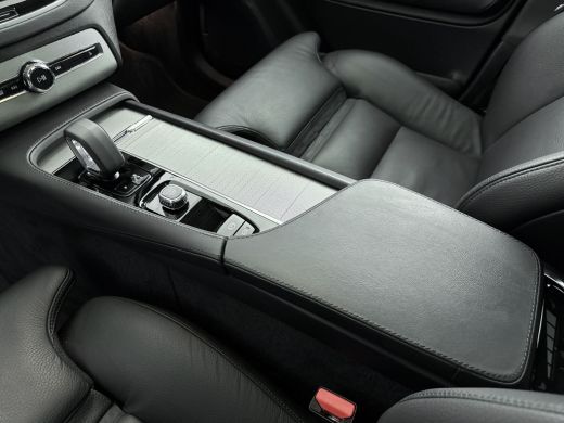 Volvo  XC90 Volvo 2.0 T8 Recharge AWD Plus Bright | LONG RANGE | Trekhaak | Panoramadak | PDC + Camera | Stan... ActivLease financial lease