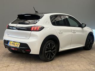 Peugeot 208 Peugeot 1.2 PureTech GT Pack VOL OPTIE! | Panoramadak | LEDER! | Massage | Elec.Stoel | Adaptieve...
