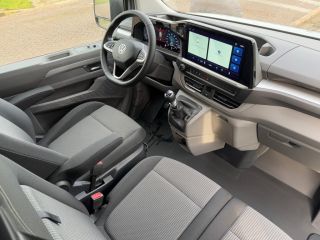 Volkswagen Transporter 2.0 TDI L2H1 30 Life | Bijrijdersbank | Climate Control | Achteruitrijcamera Volkswagen Transporter 2.0 TDI L2H1 30 Life | Bijrijdersbank | Climate Control | Achteruitrijcamera