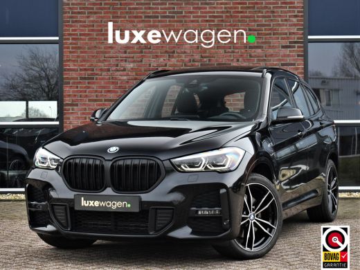 BMW X1 xDrive25e M-Sport Pano HUD ACC Camera El-Klep Stuurverw BMW X1 xDrive25e M-Sport Pano HUD ACC Camera El-Klep Stuurverw