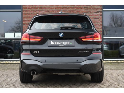 BMW X1 xDrive25e M-Sport Pano HUD ACC Camera El-Klep Stuurverw ActivLease financial lease