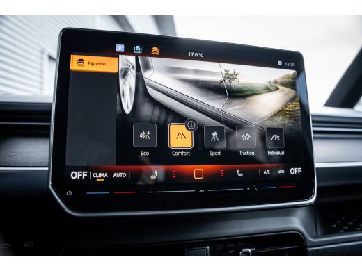 Volkswagen ID. Buzz GTX Electrische stoelen / Trekhaak / 4Motion! ActivLease financial lease