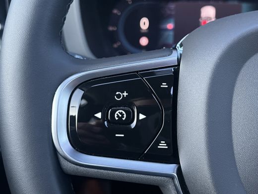 Volvo  XC60 Volvo Recharge T6 AWD Plus Dark | Achteruitrijcamera | Apple Carplay/Android Auto | Apple Carplay... ActivLease financial lease
