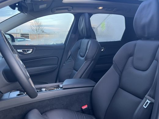 Volvo  XC60 Volvo Recharge T6 AWD Plus Dark | Achteruitrijcamera | Apple Carplay/Android Auto | Apple Carplay... ActivLease financial lease