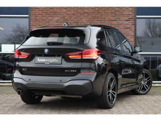 BMW X1 xDrive25e M-Sport Pano HUD ACC Camera El-Klep Stuurverw