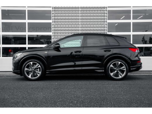 Audi Q4 e-tron Audi S edition | 3-zone airconditioning | Achterklep, automatisch bedienbaar | Achteruitrijcamera ActivLease financial lease