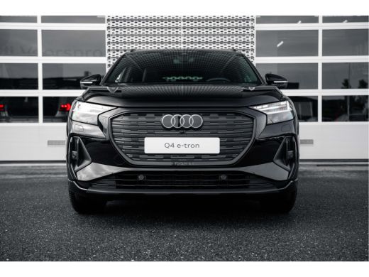 Audi Q4 e-tron Audi S edition | 3-zone airconditioning | Achterklep, automatisch bedienbaar | Achteruitrijcamera ActivLease financial lease