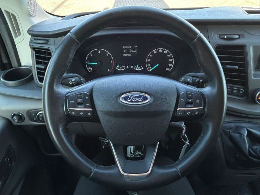 Ford Transit 2.0 TDCI EURO 6 / L2H2 / TREND / 1e EIG. / IMPERIAAL / 2.45 TONS TREKHAAK / AIRCO / CRUISE / 3-ZITS ActivLease financial lease