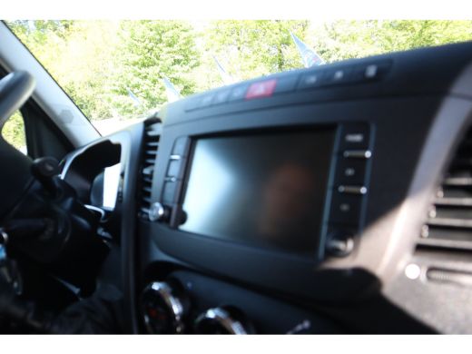 Iveco Daily 35S14V 2.3 352 H3 L-2 Navigatie, L2 H3, Trekhaak, Airco ActivLease financial lease