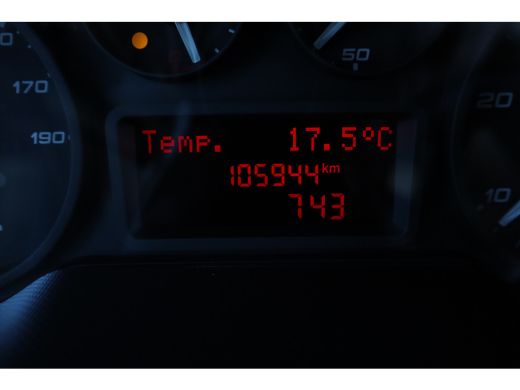 Iveco Daily 35S14V 2.3 352 H3 L-2 Navigatie, L2 H3, Trekhaak, Airco ActivLease financial lease