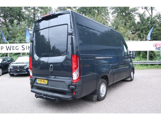 Iveco Daily 35S14V 2.3 352 H3 L-2 Navigatie, L2 H3, Trekhaak, Airco ActivLease financial lease