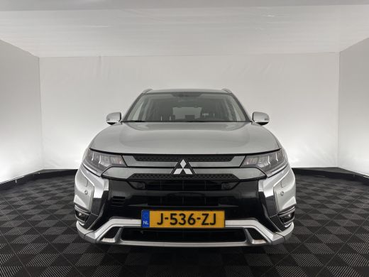 Mitsubishi Outlander 2.4 PHEV Intense AWD (INCL-BTW) *FULL-LED | LEATHER-MICROFIBRE | COMFORT-SEATS | CARPLAY | CAMERA... ActivLease financial lease