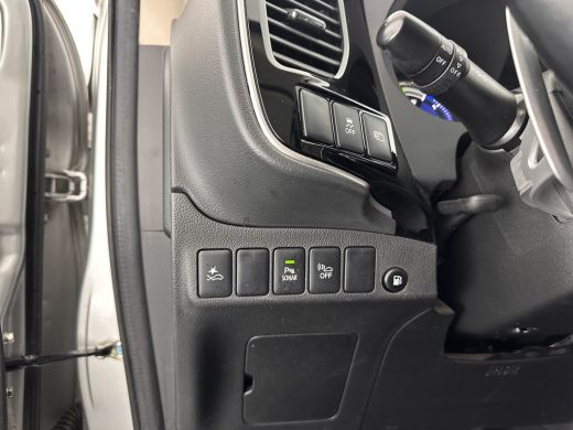 Mitsubishi Outlander 2.4 PHEV Intense AWD (INCL-BTW) *FULL-LED | LEATHER-MICROFIBRE | COMFORT-SEATS | CARPLAY | CAMERA... ActivLease financial lease