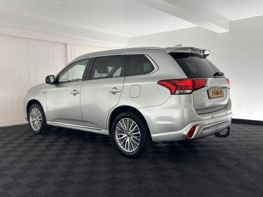 Mitsubishi Outlander 2.4 PHEV Intense AWD (INCL-BTW) *FULL-LED | LEATHER-MICROFIBRE | COMFORT-SEATS | CARPLAY | CAMERA... ActivLease financial lease