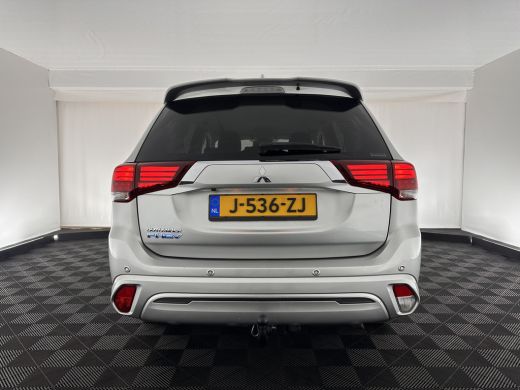 Mitsubishi Outlander 2.4 PHEV Intense AWD (INCL-BTW) *FULL-LED | LEATHER-MICROFIBRE | COMFORT-SEATS | CARPLAY | CAMERA... ActivLease financial lease
