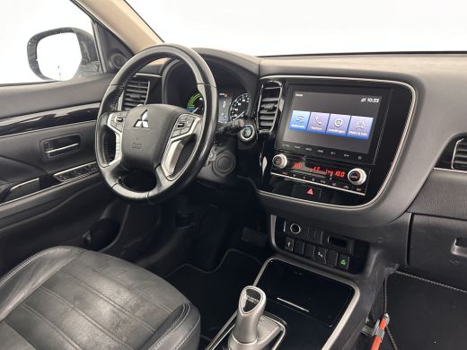 Mitsubishi Outlander 2.4 PHEV Intense AWD (INCL-BTW) *FULL-LED | LEATHER-MICROFIBRE | COMFORT-SEATS | CARPLAY | CAMERA... ActivLease financial lease