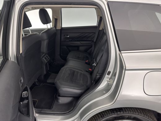 Mitsubishi Outlander 2.4 PHEV Intense AWD (INCL-BTW) *FULL-LED | LEATHER-MICROFIBRE | COMFORT-SEATS | CARPLAY | CAMERA... ActivLease financial lease