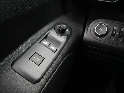 Opel Combo 1.5D 102pk L2H1 Edition Navigatie Trekhaak Cruise Airco ActivLease financial lease