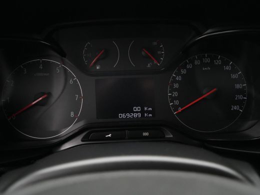 Opel Combo 1.5D 102pk L2H1 Edition Navigatie Trekhaak Cruise Airco ActivLease financial lease