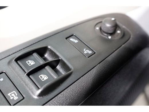 Opel Movano 2.2D 140pk L2H2 Airco/Carplay/Camera 04-2023 ActivLease financial lease
