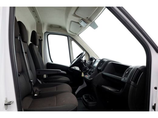 Opel Movano 2.2D 140pk L2H2 Airco/Carplay/Camera 04-2023 ActivLease financial lease
