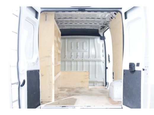 Opel Movano 2.2D 140pk L2H2 Airco/Carplay/Camera 04-2023 ActivLease financial lease