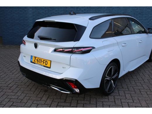 Peugeot 308 SW 1.2 PureTech GT | Achterbank in 3 delen neerklapbaar met skiluik | Achteropkomend verkeer waar... ActivLease financial lease