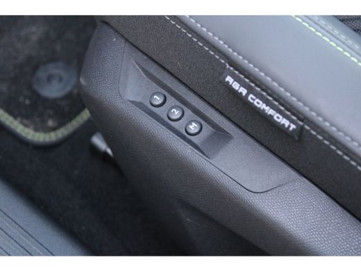 Peugeot 308 SW 1.2 PureTech GT | Achterbank in 3 delen neerklapbaar met skiluik | Achteropkomend verkeer waar... ActivLease financial lease