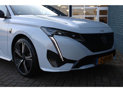 Peugeot 308 SW 1.2 PureTech GT | Achterbank in 3 delen neerklapbaar met skiluik | Achteropkomend verkeer waar... ActivLease financial lease