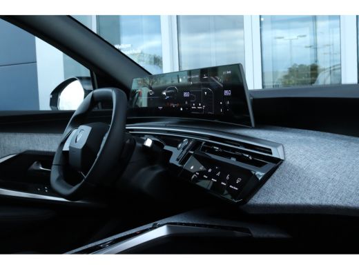 Peugeot 5008 Peugeot Allure 136-PK e-DSC6 | Panoramic navigation Pack | 360 vision & Drive Assist Pack ActivLease financial lease