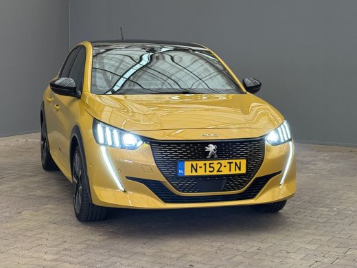 Peugeot e-208 Peugeot EV GT Pack 50 kWh | Achteruitrijcamera | Afwijkende dakkleur | Airco (automatisch) ActivLease financial lease