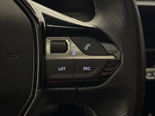 Peugeot e-208 Peugeot EV GT Pack 50 kWh | Achteruitrijcamera | Afwijkende dakkleur | Airco (automatisch) ActivLease financial lease