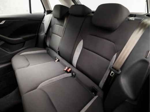 Skoda Scala 1.0 TSI Active Sport (APPLE CARPLAY, AIRCO, STOELVERWARMING, ELEK PAKKET, ARMSTEUN, SPORTSTOELEN,... ActivLease financial lease