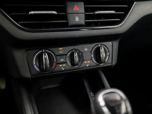 Skoda Scala 1.0 TSI Active Sport (APPLE CARPLAY, AIRCO, STOELVERWARMING, ELEK PAKKET, ARMSTEUN, SPORTSTOELEN,... ActivLease financial lease